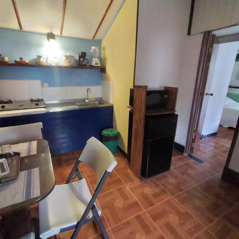 Hospedaje Turistico Angula Place - Apartamento con terraza - 2