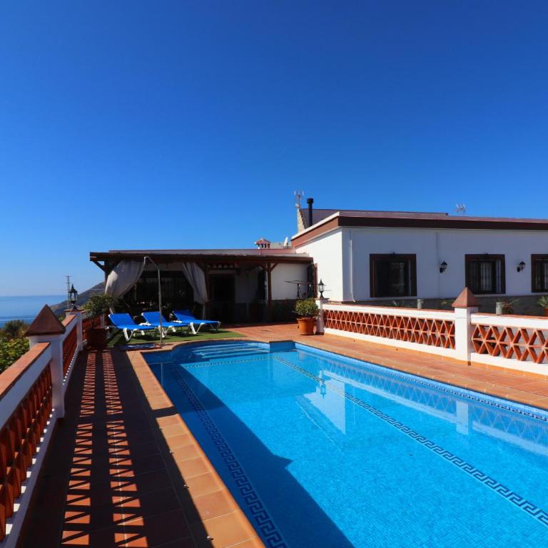 Villa Camarón - Three-Bedroom Villa - 3