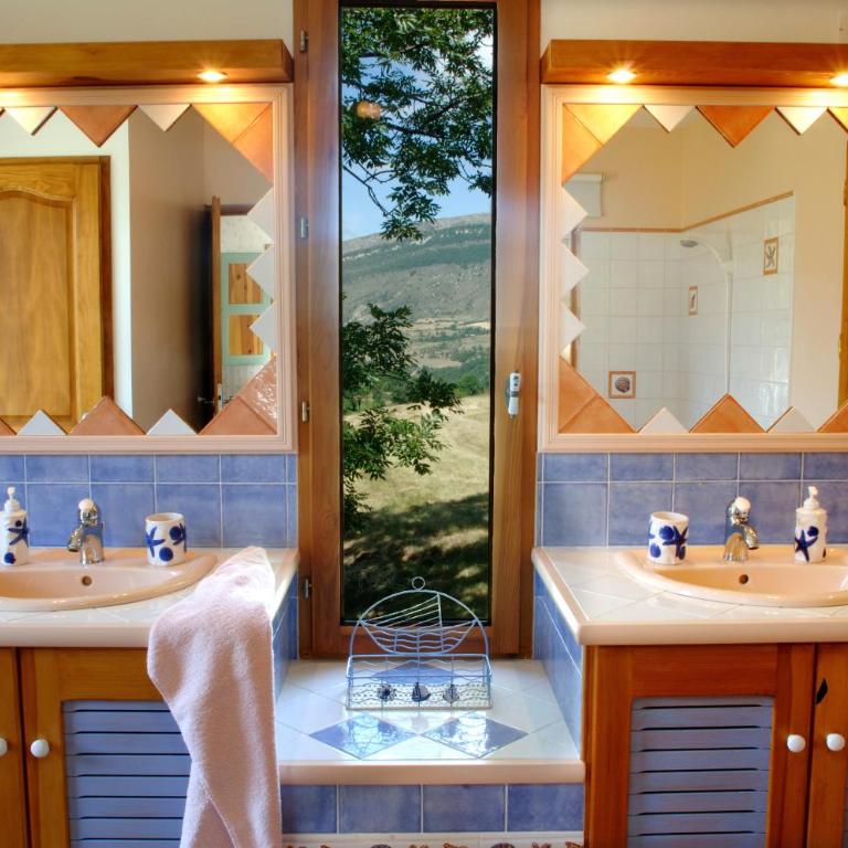 Le Clos de Lumière - Suite avec Baignoire Spa - 7