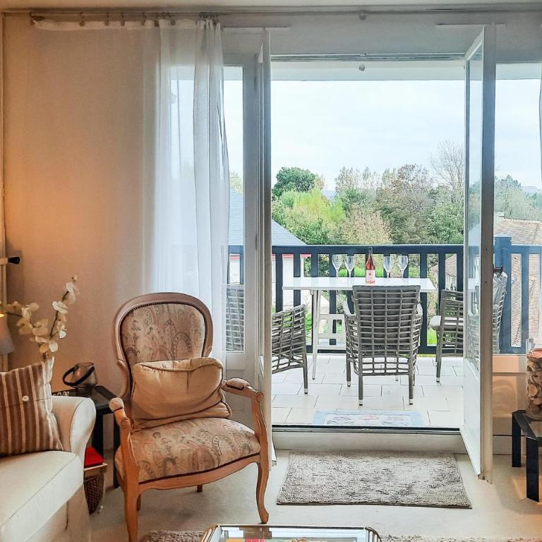 1 Bedroom Cozy Apartment In Trouville-Sur-Mer - Appartement 1 Chambre - 3