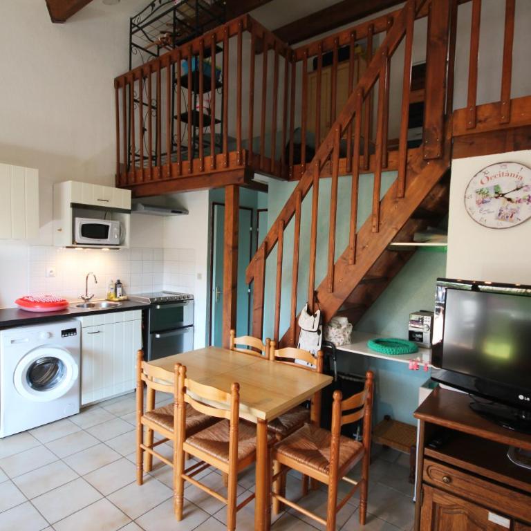 Jolie villa d'angle, séjour climatisé, 4 couchages, terrasse parking dans résidence sécurisée avec piscine commune 400m de la mer LRJP11 - Haus mit 2 Schlafzimmern - 6