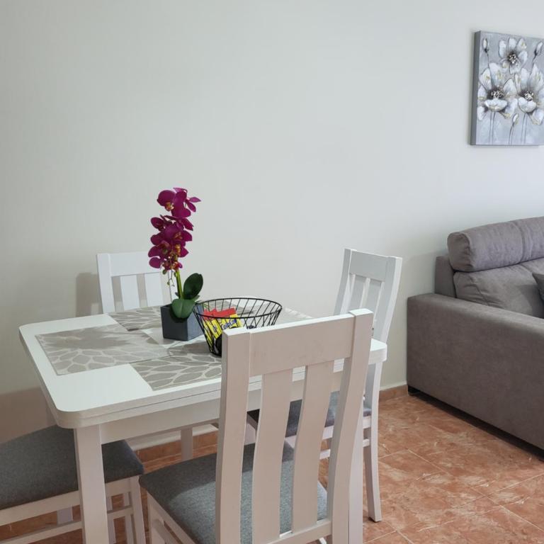 Ático dúplex con piscina privada y vistas al mar en Paraíso de Vera! - Apartamento de 2 dormitorios - 9