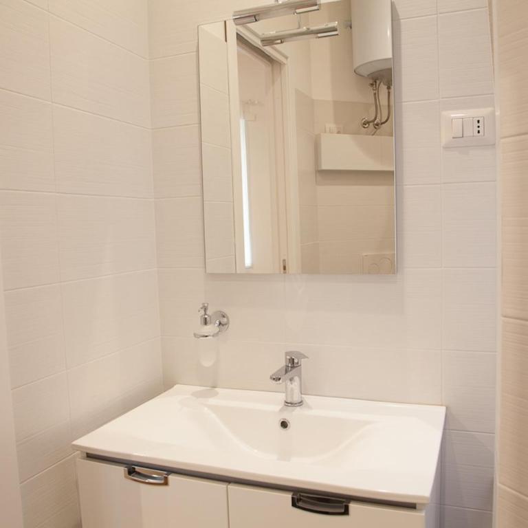 Cicerone 60 - Camera Matrimoniale con Bagno Privato - 4