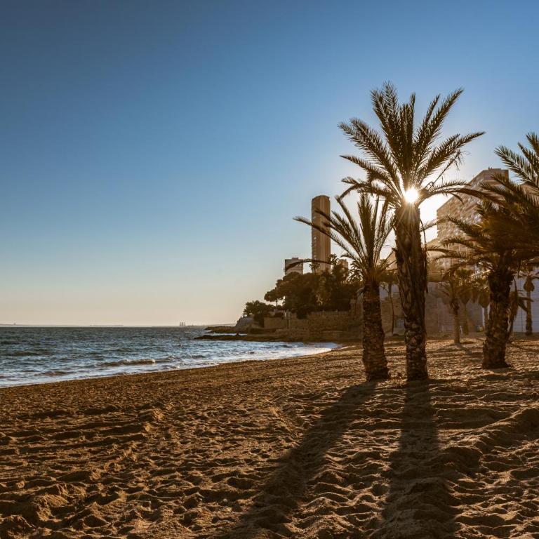 Modern sea front Sea Waves - Two-Bedroom Apartment - 24