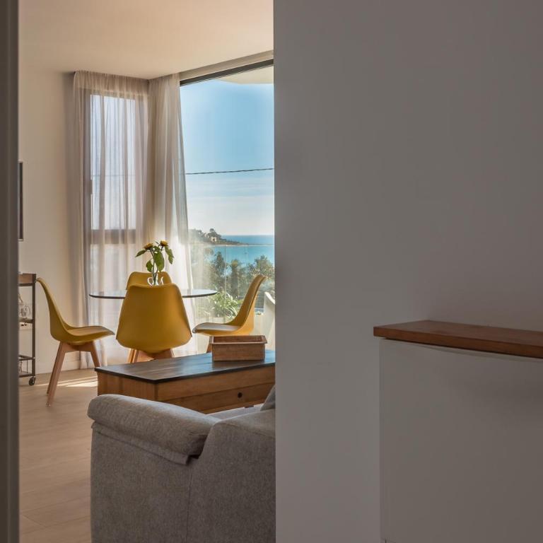 Modern sea front Sea Waves - Two-Bedroom Apartment - 11