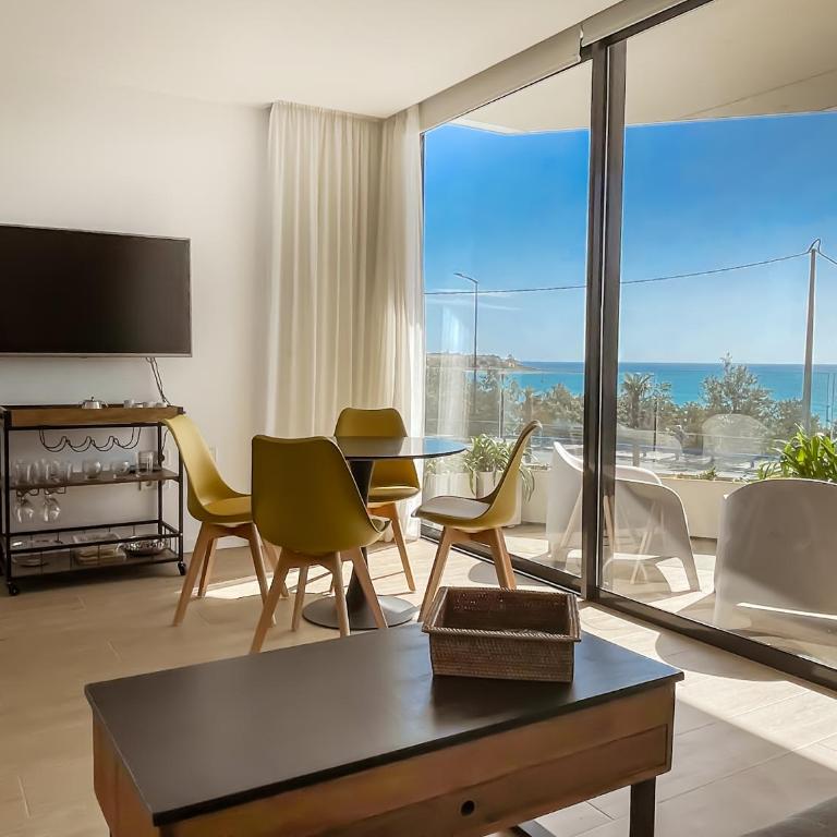 Modern sea front Sea Waves - Two-Bedroom Apartment - 1