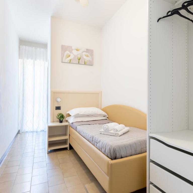 Hotel Mignon Riccione Fronte Mare - Economy Room with Bunk Bed and Balcony - 6