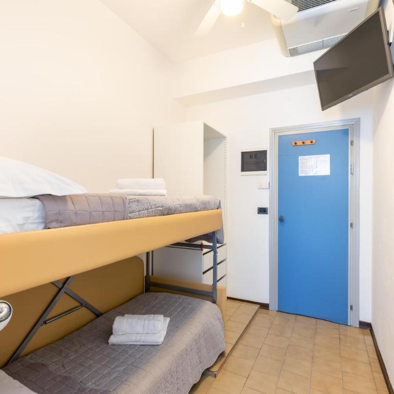 Hotel Mignon Riccione Fronte Mare - Economy Room with Bunk Bed and Balcony - 2