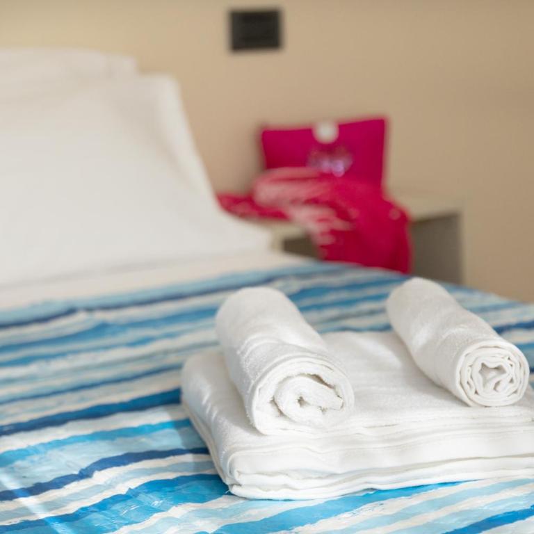 Hotel Mignon Riccione Fronte Mare - Habitación Doble con balcón - 1 o 2 camas - 30