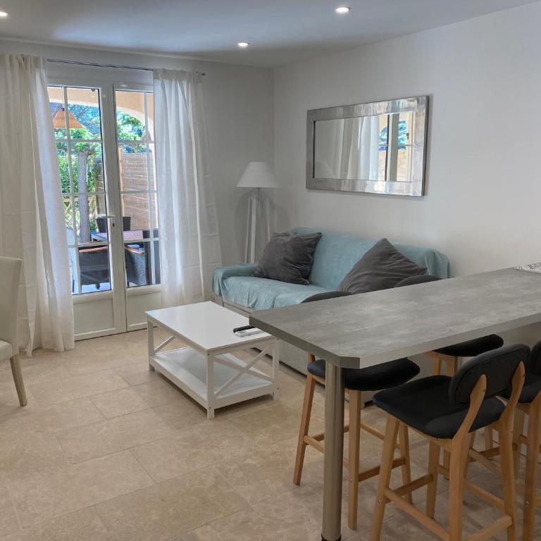 Chambres d'Hotes Les Amandiers - Apartment mit Terrasse - 5