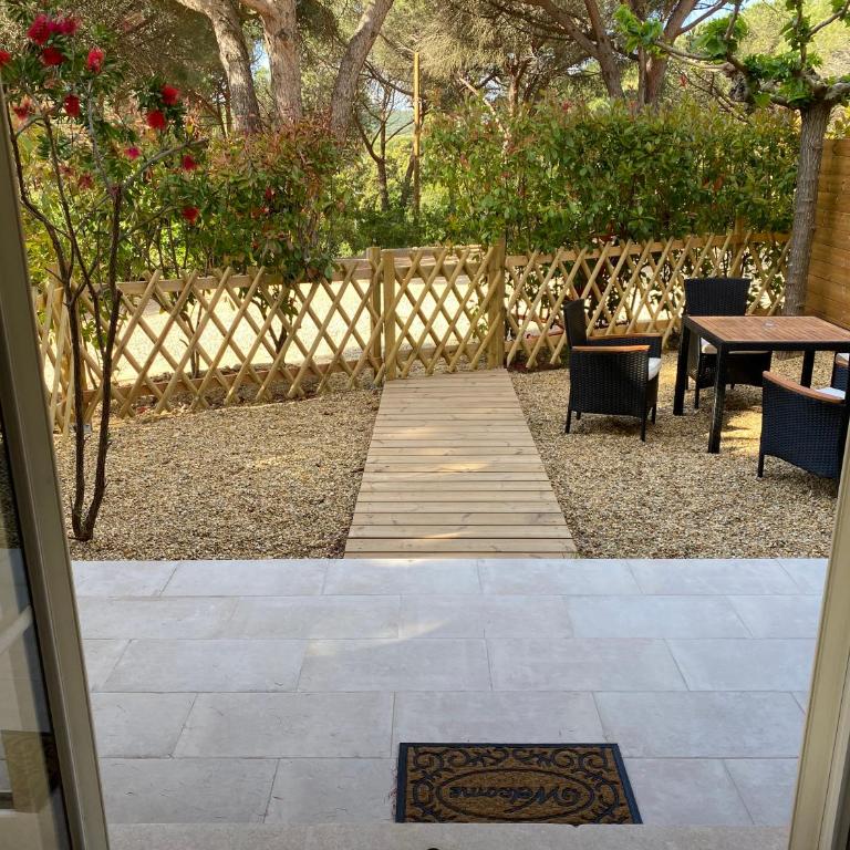 Chambres d'Hotes Les Amandiers - Apartment mit Terrasse - 5