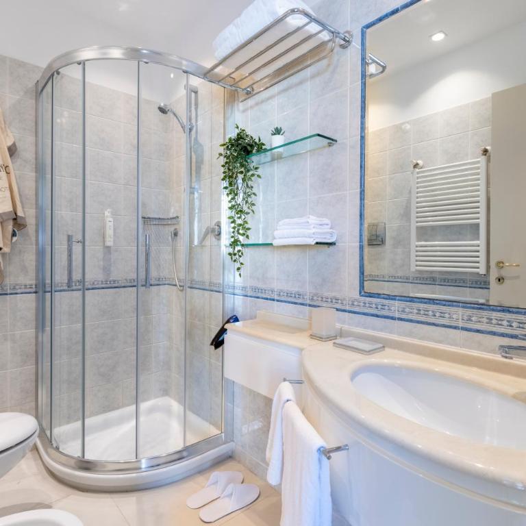 Novecento Suite Hotel - Family Suite with Balcony - 4