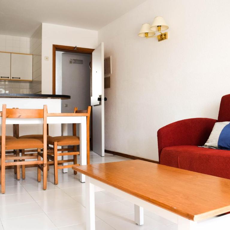 Villa Alexia Apartments Atolón 1st Floor Stairs 2BR Pool view 9 min to Sea 5min to Town AT1833 - Apartamento de 2 dormitorios - 5