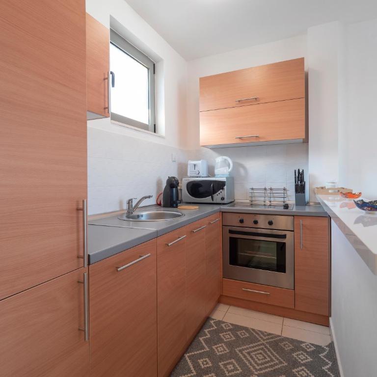 Sea view Two bedroom Family Apartment with pool - Sunset Ivanovići - Apartment with Sea View - 16