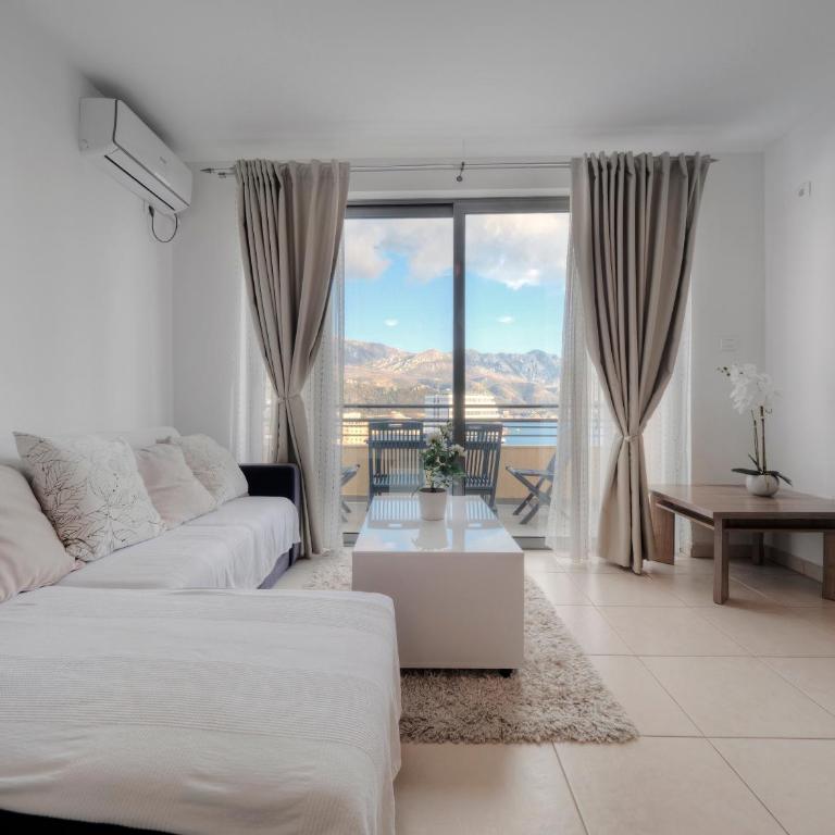 Sea view Two bedroom Family Apartment with pool - Sunset Ivanovići - Apartment with Sea View - 3