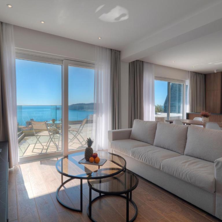 Horizon Two bedroom Penthouse with Hot tub - Two-Bedroom Apartment - 30