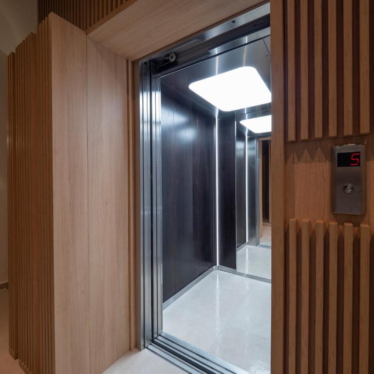 Horizon Two bedroom Penthouse with Hot tub - Two-Bedroom Apartment - 19