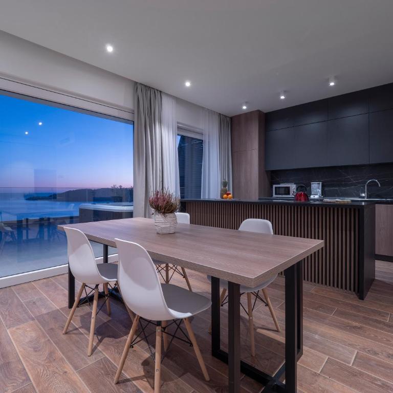 Horizon Two bedroom Penthouse with Hot tub - Two-Bedroom Apartment - 6