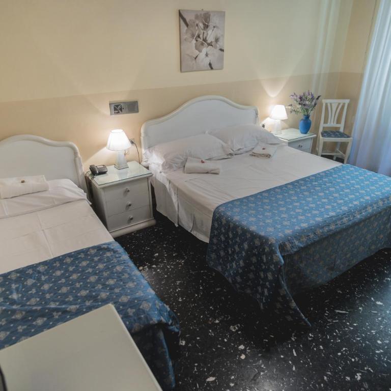 Hotel Victoria - Triple Room - 6