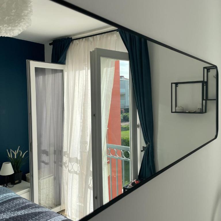 Feels like home JUAN FLORE - Air-conditioned furnished apartment with terrace & parking - Appartement 1 Chambre - 8
