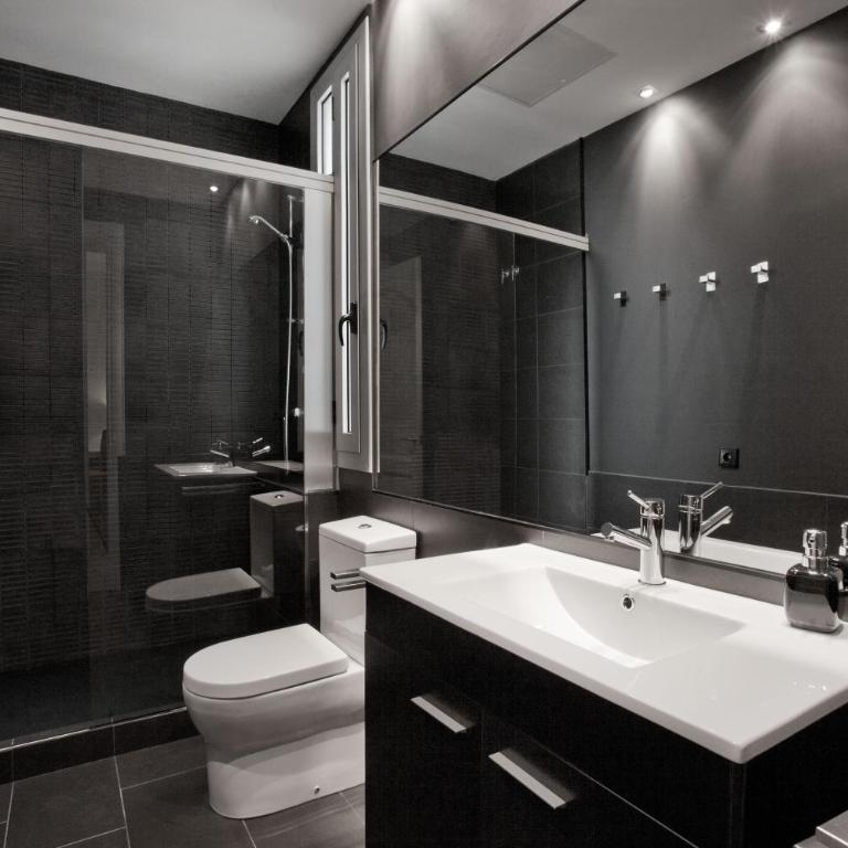 Casanova Charm 4BDR Apartment - Four-Bedroom Apartment - 14