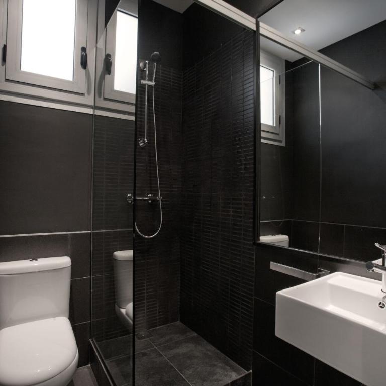 Casanova Charm 4BDR Apartment - Four-Bedroom Apartment - 16