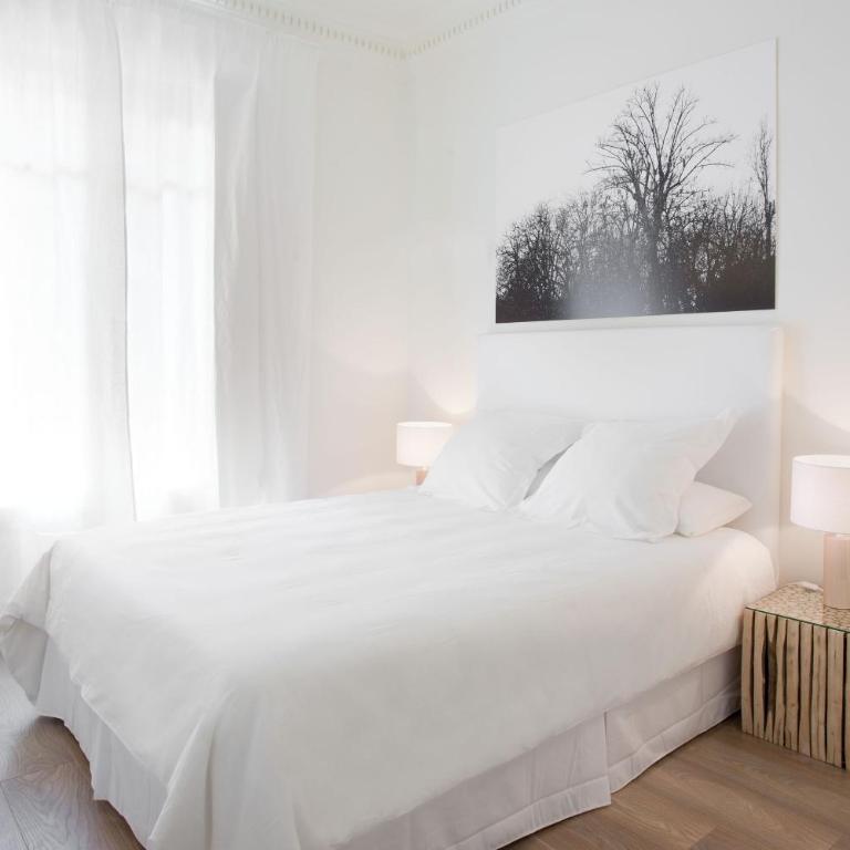 Casanova Charm 4BDR Apartment - Four-Bedroom Apartment - 11