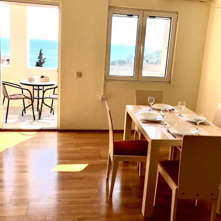 Petrovac Holiday Apartments 2 - Two-Bedroom Apartment - 8
