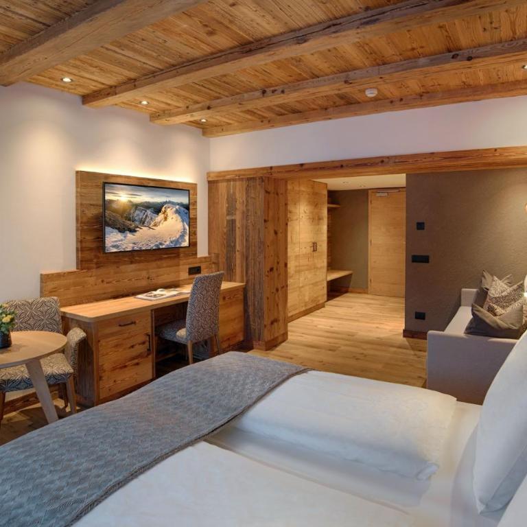 Hotel Villa Eden - Deluxe Double or Twin Room with Balcony - 3