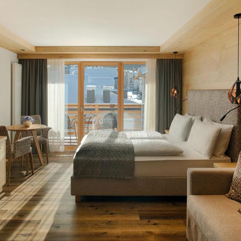 Hotel Villa Eden - Deluxe Double or Twin Room with Balcony - 1