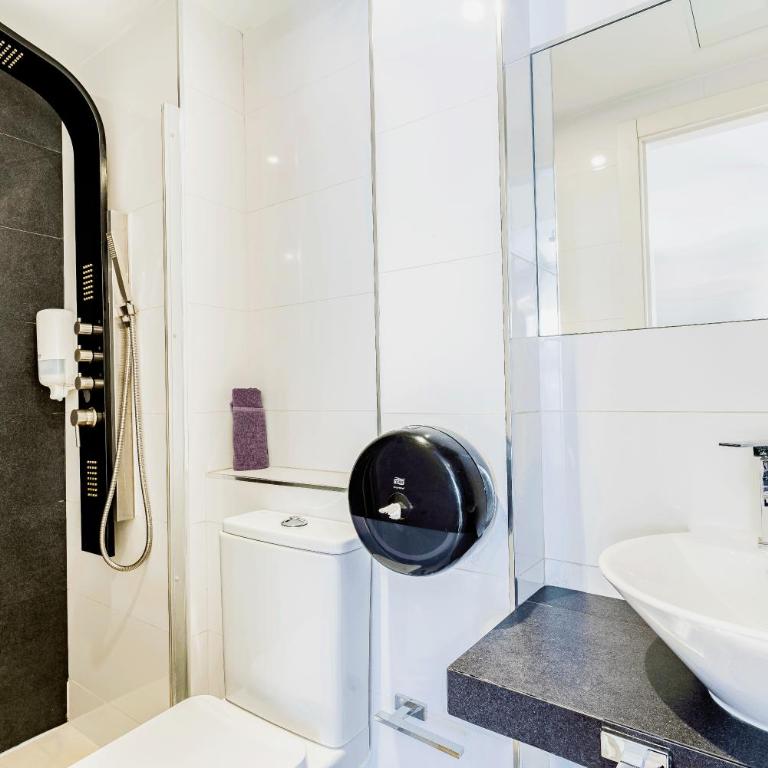 Bristol Sunset Beach - Holiday Apartments - Two-Bedroom Suite XXL - 5