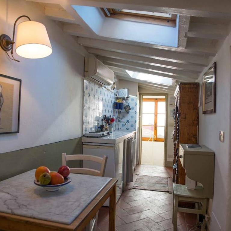 A refuge with a terrace overlooking the Duomo - Appartamento con 1 Camera da Letto - 11