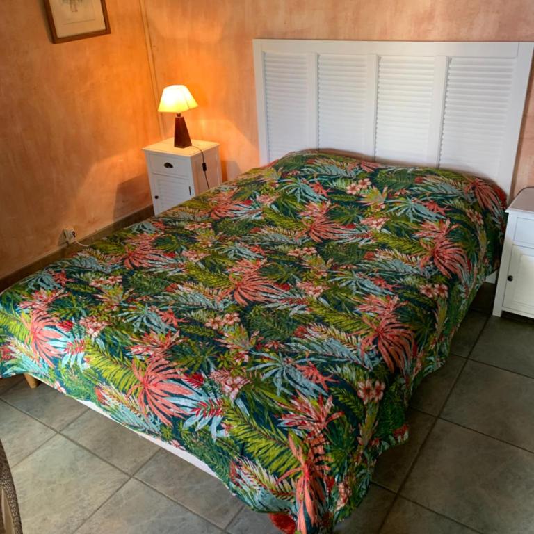 La maison sur la place dans Aigues Mortes climatisé - Maison 2 Chambres - 32
