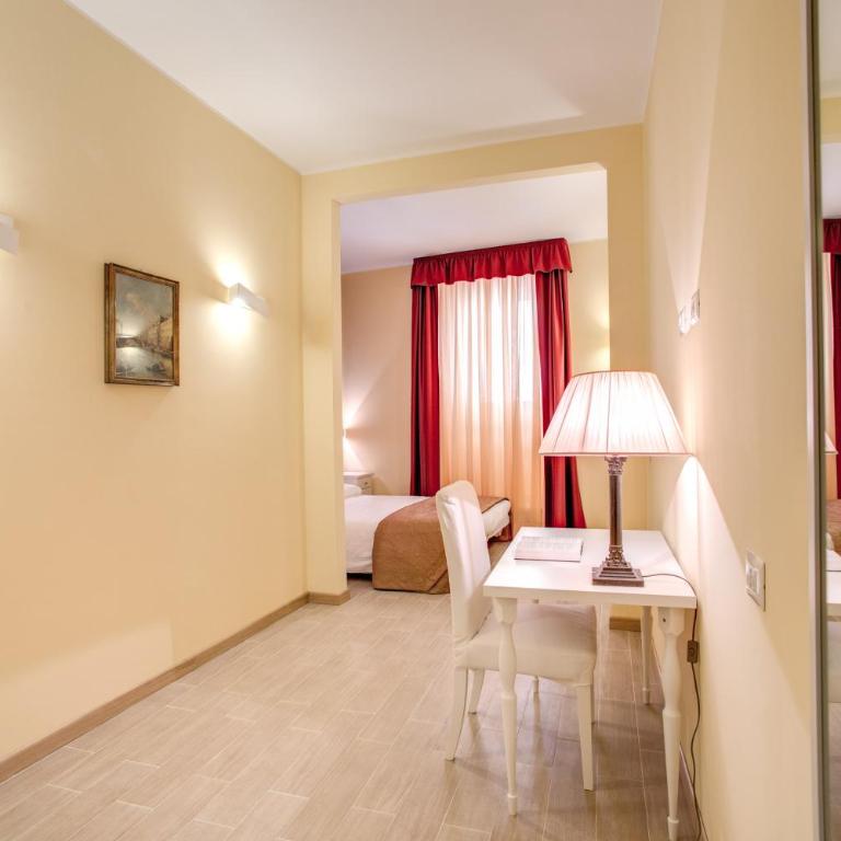 Top Floor Navona - Camera Matrimoniale/Doppia con Letti Singoli con Letto Supplementare - 3