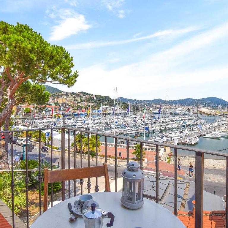 Pet Friendly Apartment In Imperia With Wifi - Appartamento con 2 Camere da Letto - 1