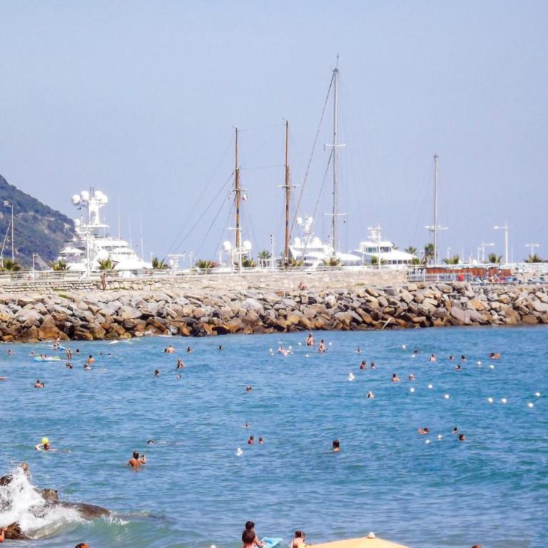 Pet Friendly Apartment In Imperia With Wifi - Appartamento con 2 Camere da Letto - 16