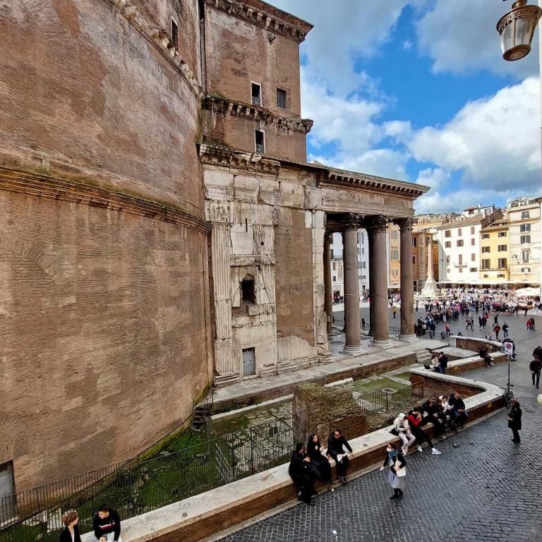 The Pantheon view in the heart of Rome - Deluxe Apartment - 40