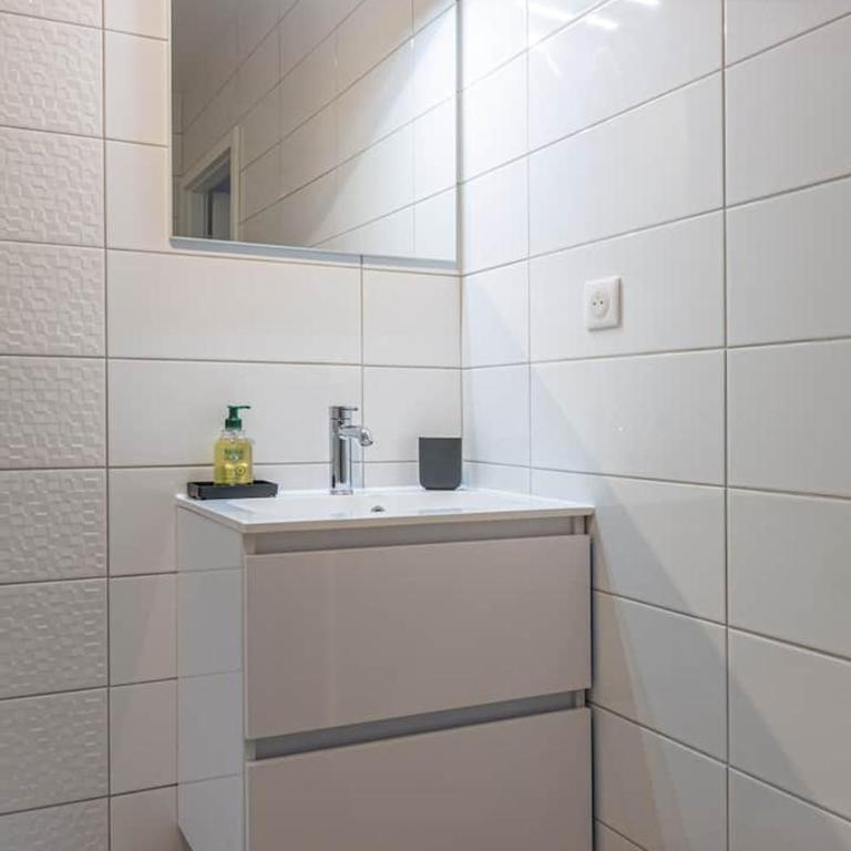 Magnifique 2 pièces, tout équipé, terrasse privée - Appartement 1 Chambre - 18