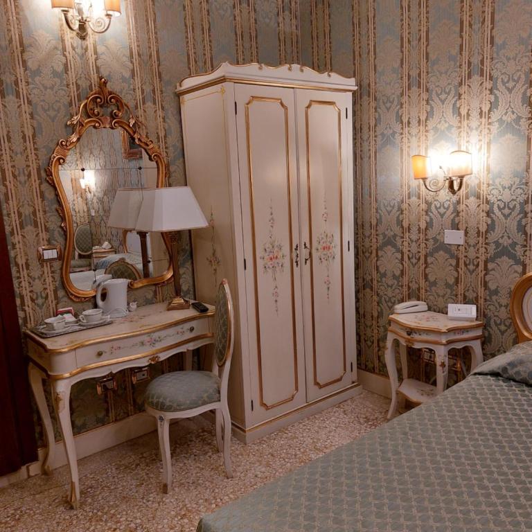 Residenza Hotel San Maurizio - Camera Superior Matrimoniale/Doppia con Letti Singoli - 2