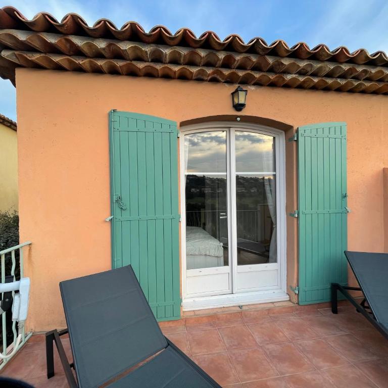 Villa "Les Greens" - Ste Maxime - 6 pers - Fibre - Proche Plages et Centre-Ville - Haus mit 2 Schlafzimmern - 28