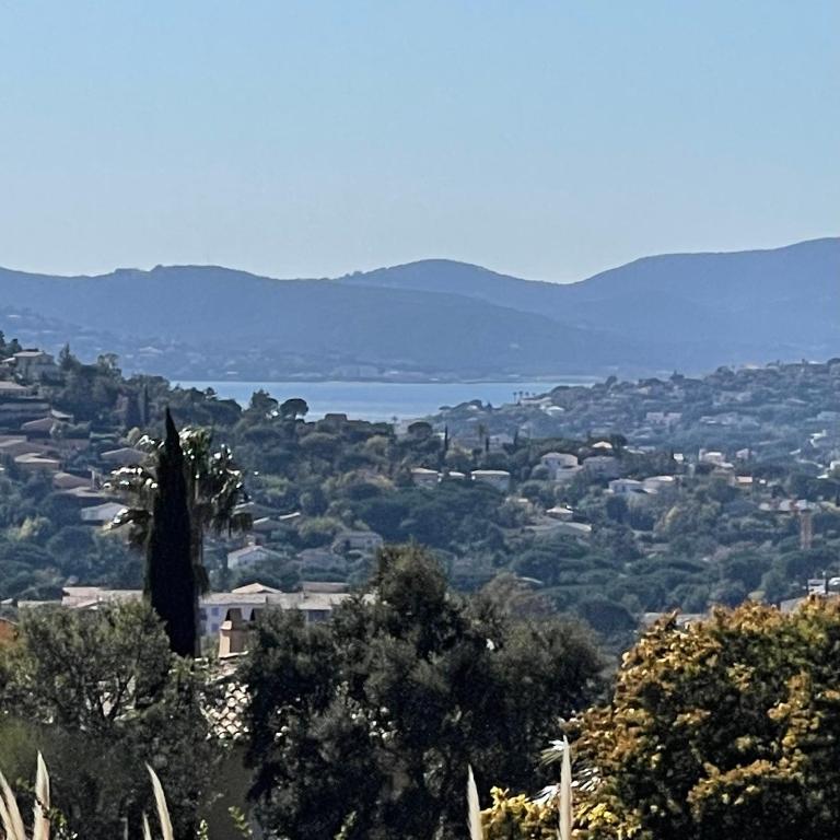 Villa "Les Greens" - Ste Maxime - 6 pers - Fibre - Proche Plages et Centre-Ville - Haus mit 2 Schlafzimmern - 40