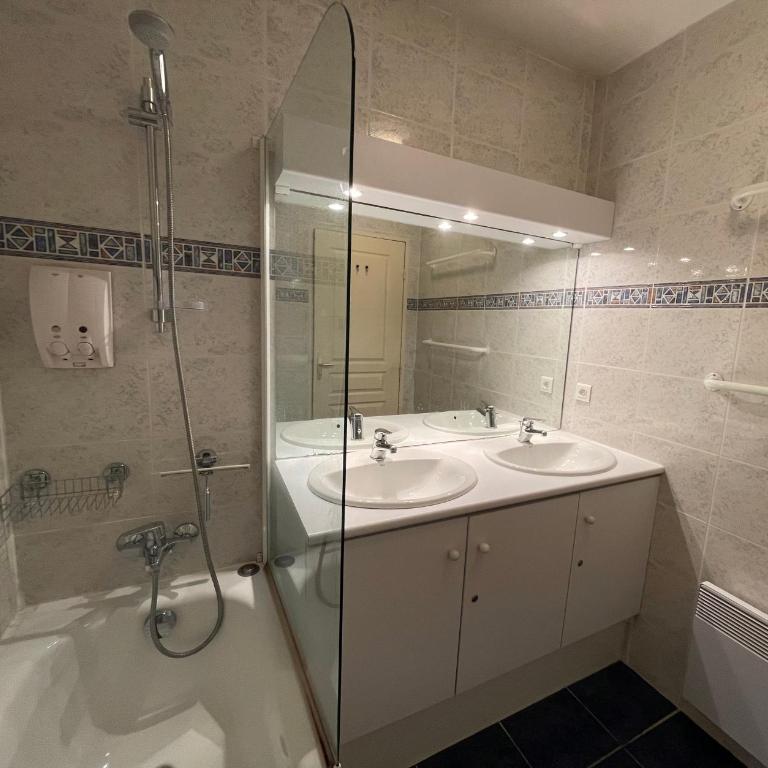 Villa "Les Greens" - Ste Maxime - 6 pers - Fibre - Proche Plages et Centre-Ville - Haus mit 2 Schlafzimmern - 34