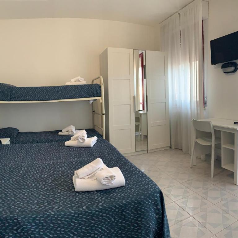 Hotel Marylise - Camera Tripla - 34