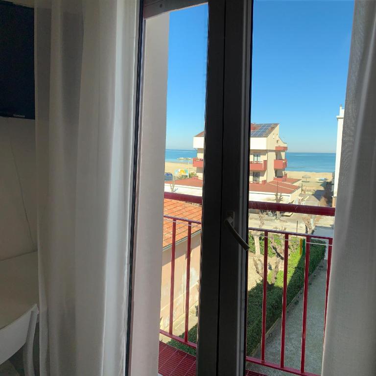 Hotel Marylise - Camera Matrimoniale/Doppia con Letti Singoli con Balcone - 34