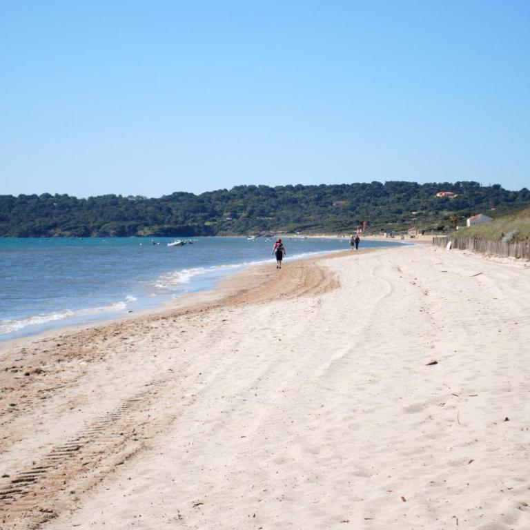 La Capte idyllique- Hyères Plage T3 CLIM WIFI BY HC - Apartment mit 2 Schlafzimmern - 1