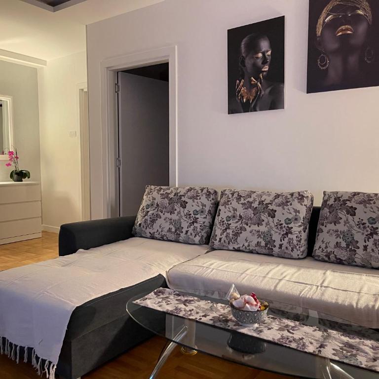 Apartman MDB - Two-Bedroom Apartment - 17