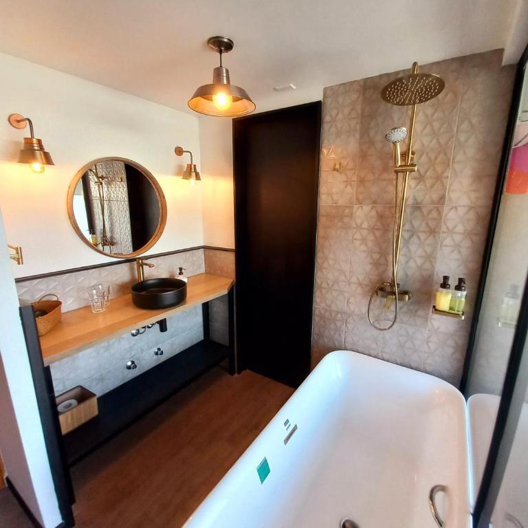 Solar Madariaga Hotel - Double Room with Balcony - 2
