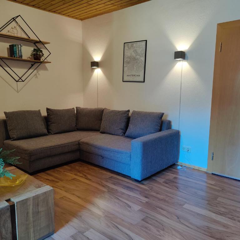 Pension Almhof - Familienzimmer mit Balkon - 8
