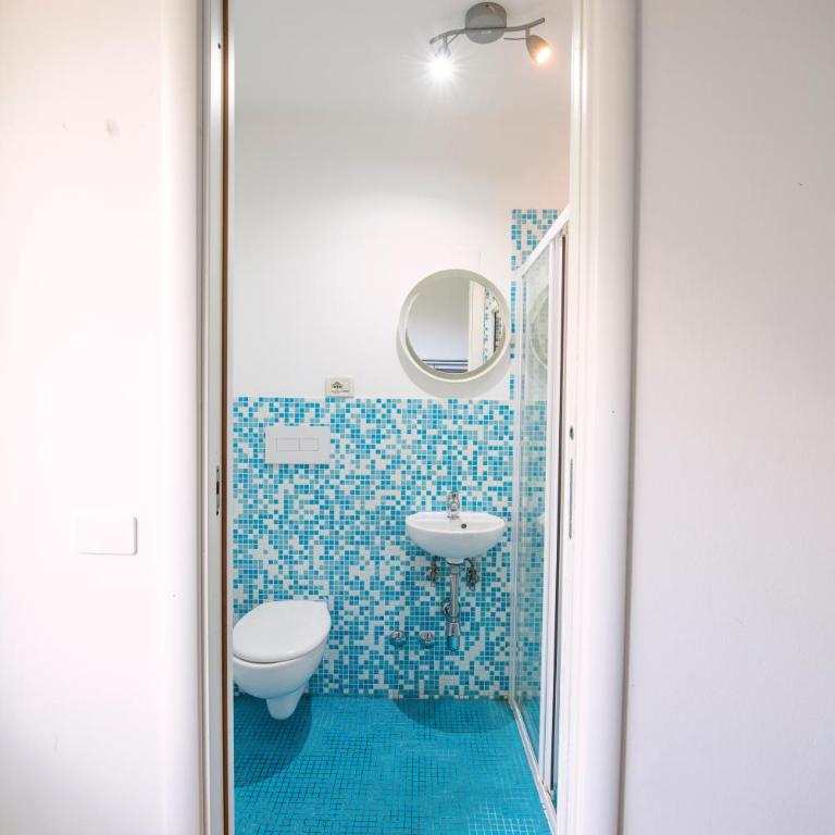 Safestay Pisa Centrale - Camera Tripla con Bagno Interno - 2
