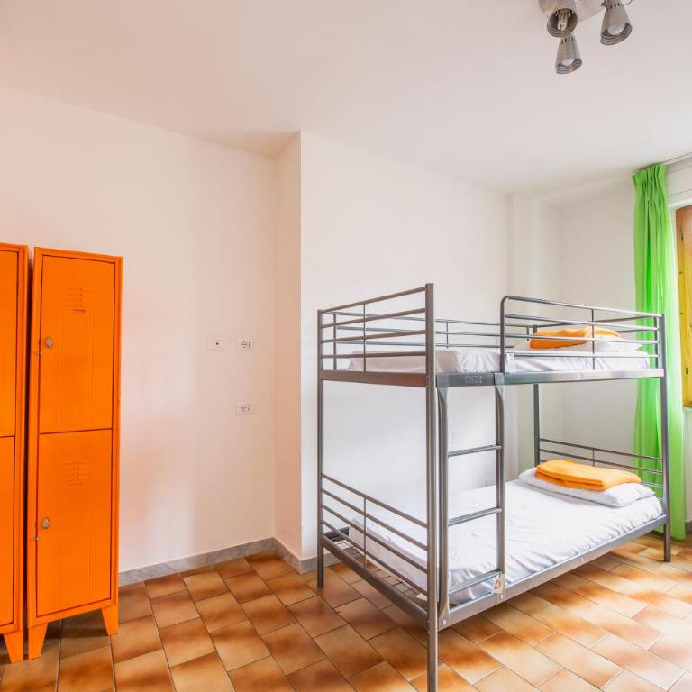 Safestay Pisa Centrale - Camera Quadrupla con Bagno Privato - 8